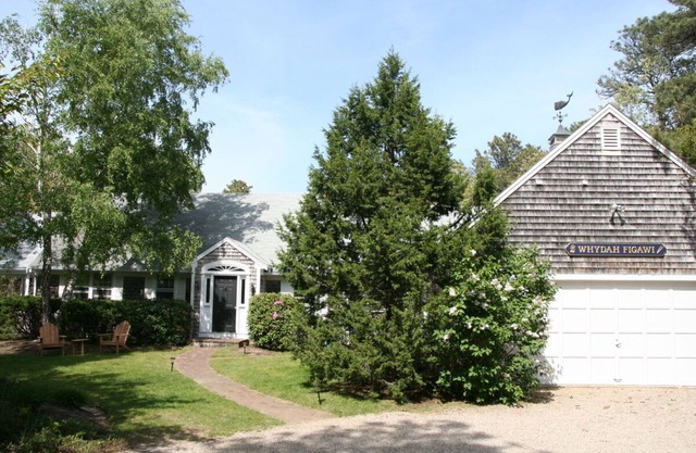 Classic 5Br Cape Cod Home In Exclusive N. Chatham- Steps To The Private Beach