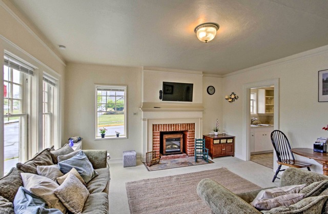 Classic Aberdeen Apt 1 Mi to Riverfront Park!