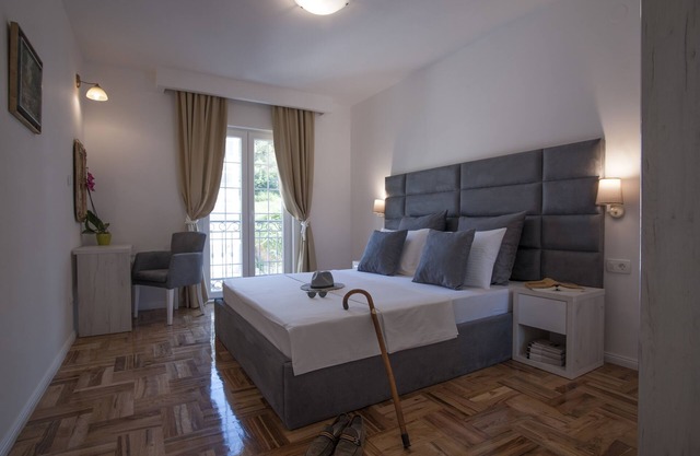 Classy 1BDR Apartment Close to Center