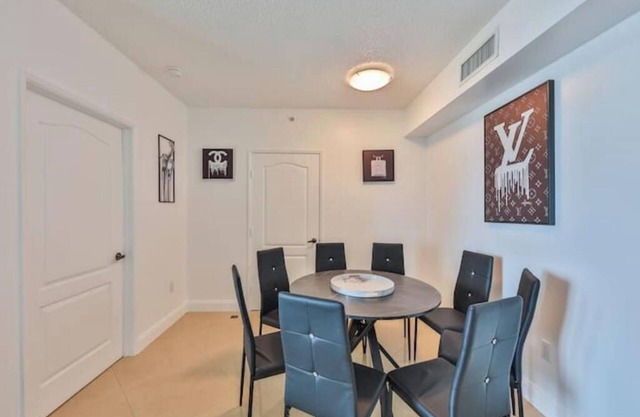 Classy Getaway STR 02904