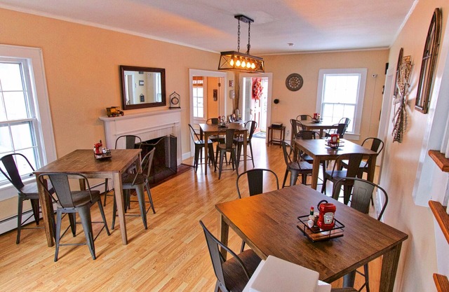 Clay Corner Inn