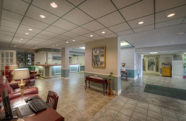 Claymore Inn and Suites