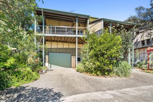 Claytons 10 by Discover Stradbroke