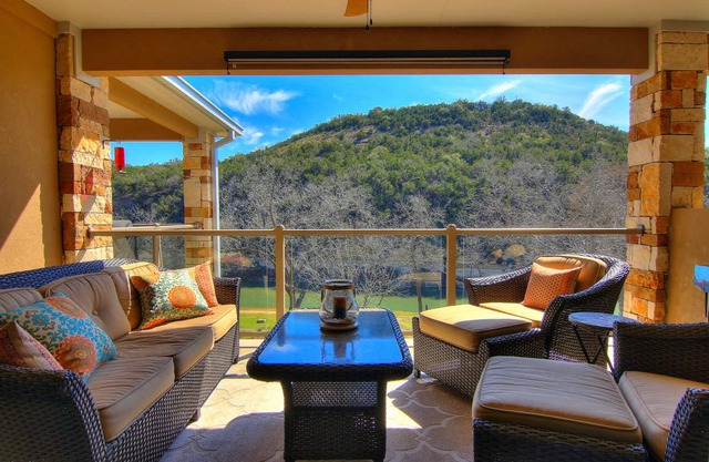Cliffside Paradise RG 308