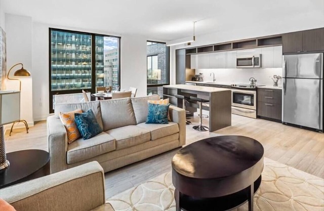 Close to Plaza America & Home Depot | nr Washington DC