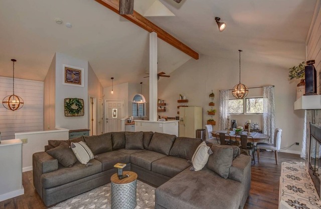 Close to Prescott Square,2 Pools,Playground,Tennis,Pickle Ball,Trails,Wildlife