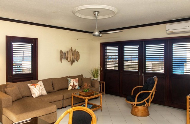 Club Nautico 6 with sea view