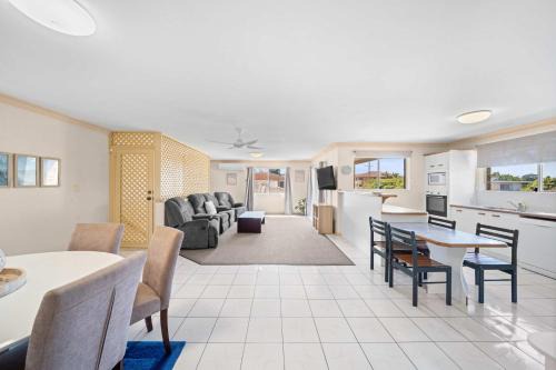 Coastal Comforts with Pumicestone Passage Views