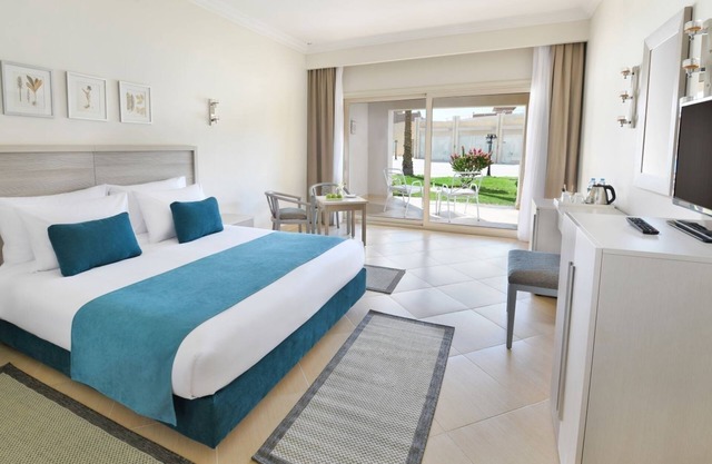 Coastal Have with Pools, Spa, Amphitheatre & Watersports centers