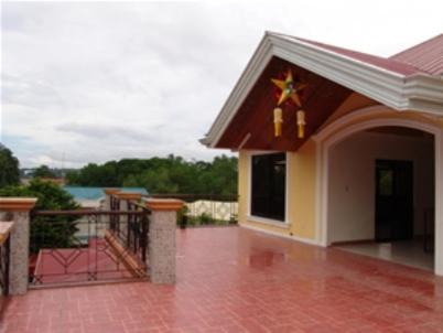 Coco Grove Tourist Inn