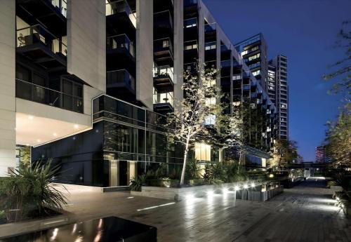 Collection No7 Baltimore Wharf