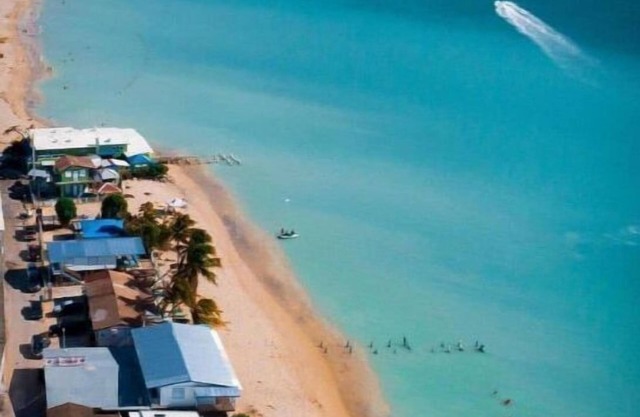 Combate Whitehouse Playa Combate, Cabo Rojo