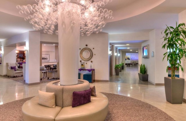 Come Create Memories w/Fun-filled Adventures at this Paradise! Parking, Pool!