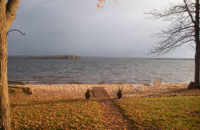 Come find rest for your weary soul at our spectacular beachfront cottage.