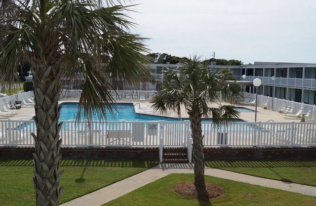 Come for the beach, stay for the memories. Enjoy free beach access & huge pool!