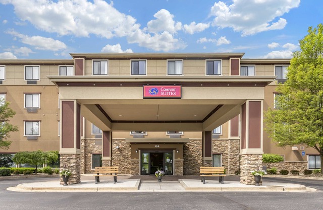 Comfort Suites Grand Rapids North