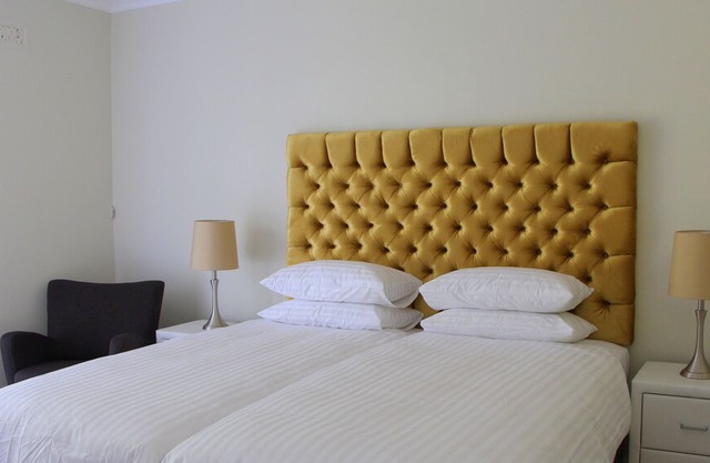 Comfortable 2-Bedroom-Apartment in Upper Constantia