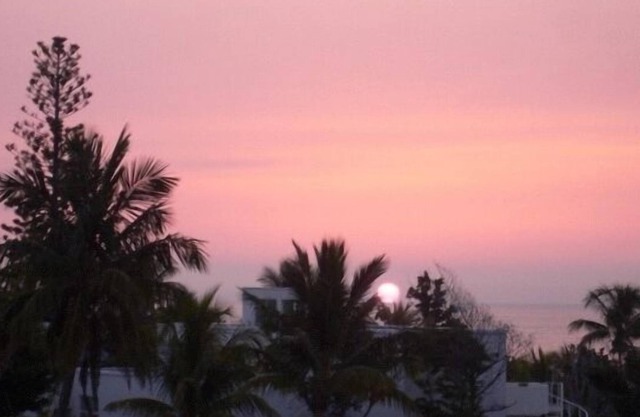 Comfortable 2 BR Oceanfront Condo with Ocean View on Freeport's Best Beach