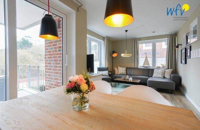 Comfortable apartment with sunny balcony!