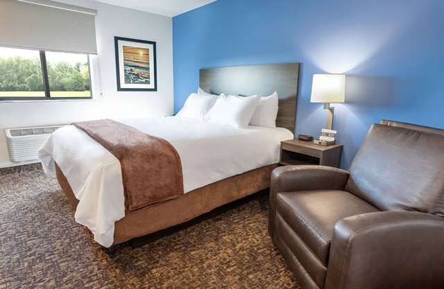 Comfortable Stay w/Fully Equipped Kitchen Near Dahlgren Railroad Heritage Trail