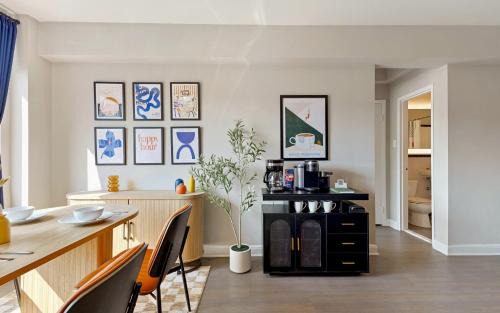 Comfy Arlington Gem - Easy Metro Access & Parking