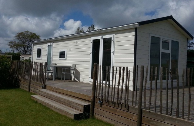 Comfy chalet with dishwasher, near the Wadden Sea
