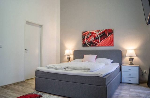 Comfy Room Complex, Shopping Paradise Mariahilfer
