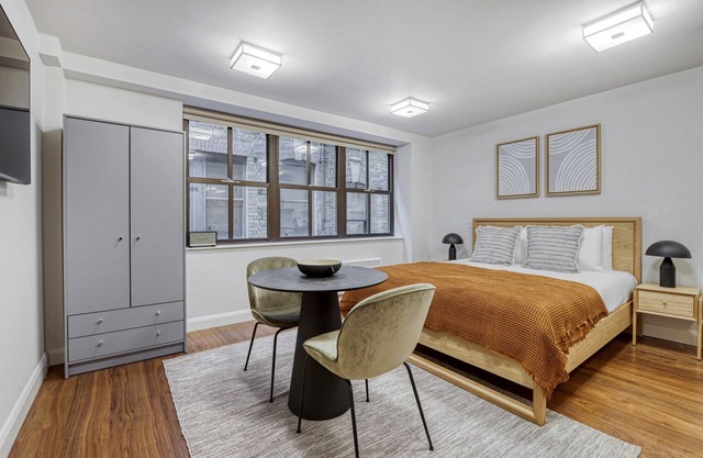 Compact Studio Apt in the City cls to Monument & Lon. Brdg by Blueground