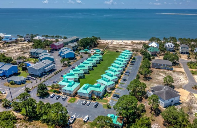 Condo ∙ 2 bedrooms ∙ 6 guests