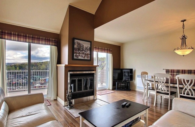 Condo for rent in Bromont on the slopes!
