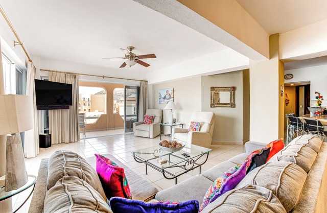 Condo in Plaza Nautica < 1 Mile to The Arch!