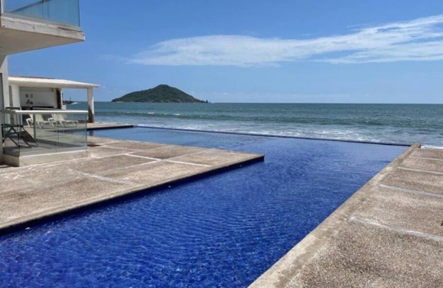 Condo playa cerritos con 2 albercas Mazatlan