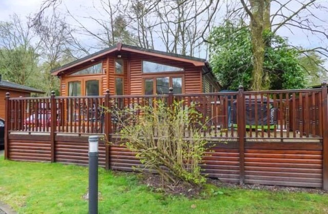 CONISTON NUMBER 9, family friendly, with pool in White Cross Bay