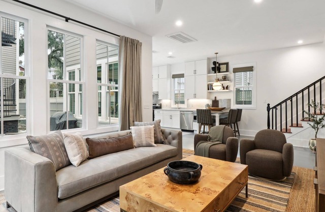 Contemporary Savannah Retreat | Near Forsyth Park