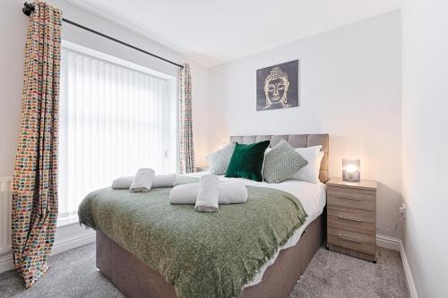 Contractor Base - 4 Beds - Dining - Wi-Fi