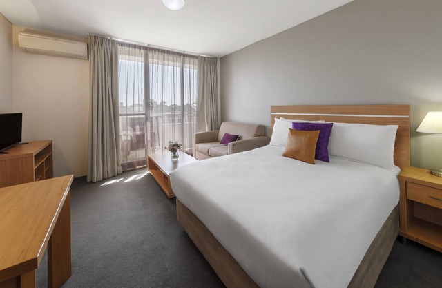Convenience, Proximity, and Genuine Hospitality