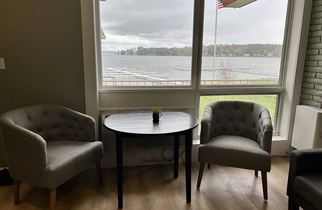 Convenient Location! Between Petoskey and Harbor Springs