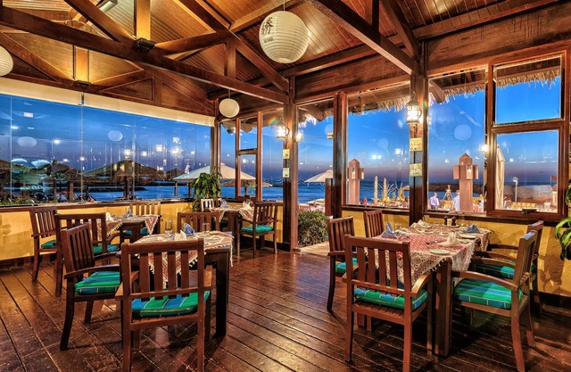 Coral Beach Resort - Sharjah