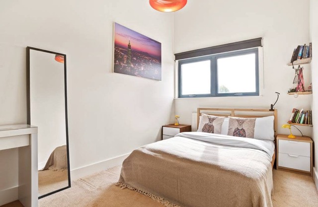 Cosy 1-Bed apt, one stop to London Bridge