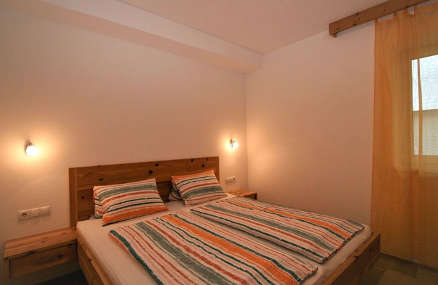 Cosy apartment for 4 people with WIFI, TV, terrace and parking