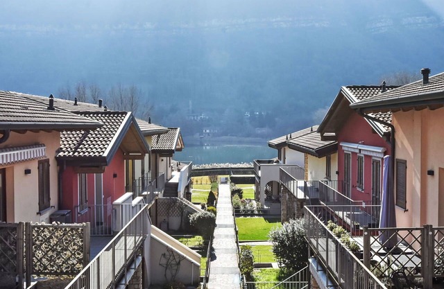 Cosy apartment for 6 people with A/C, pool, WIFI, TV and terrace