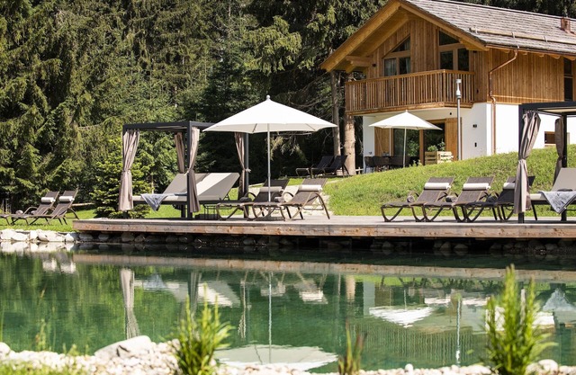 Cosy chalet in Wölting with natural swimming pond