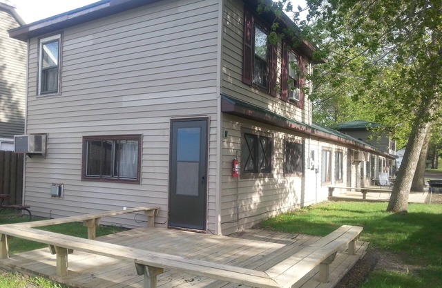 Cottage 6 is great for family gatherings, & fishing on Lake Osakis!