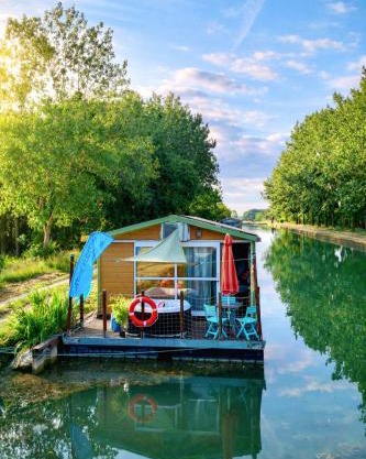 Cottage flottant nature, Jacuzzi Privé en supplément près de Dijon