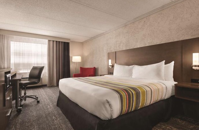 Country Inn & Suites by Radisson Mt Pleasant-Racine West WI