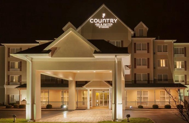 Country Inn & Suites by Radisson Princeton WV