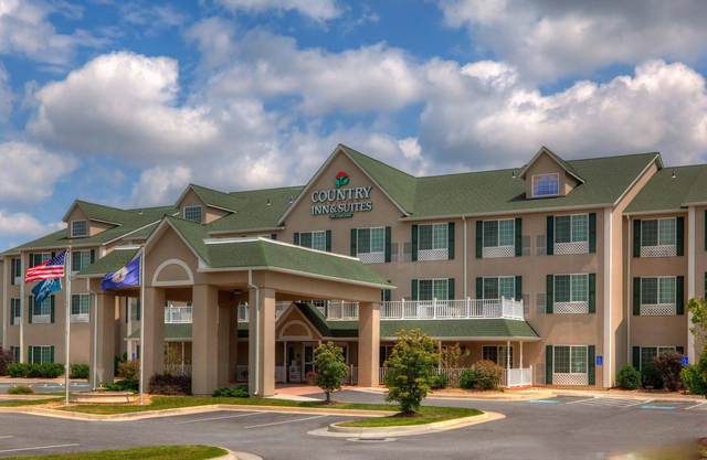 Country Inn & Suites by Radisson, Winchester, VA