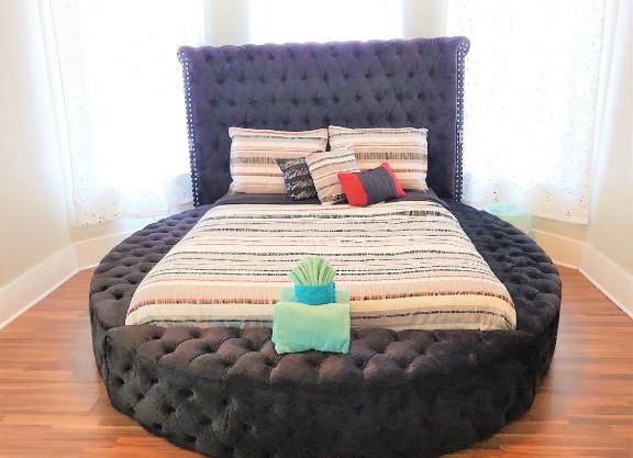 Couples Retreat By Beach & Pleasure Pier-1 block away- 2BED 2Bath- 7 Minutes to Cruise Terminal-CasaAzul-2605A-