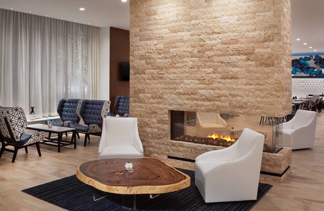 Courtyard by Marriott Stamford Downtown