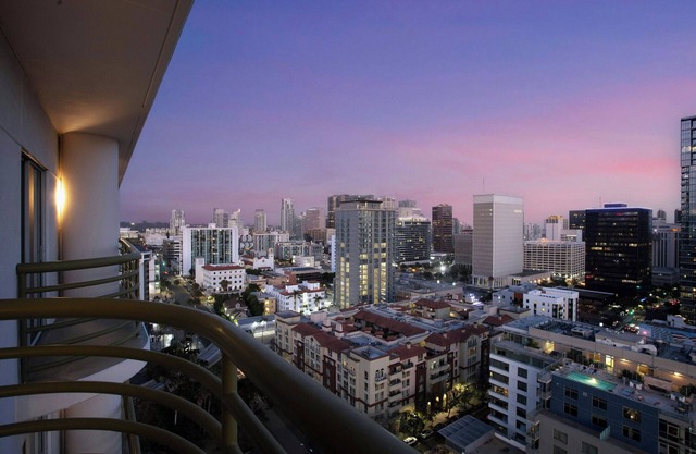 Courtyard by Marriott San Diego Downtown Little Italy